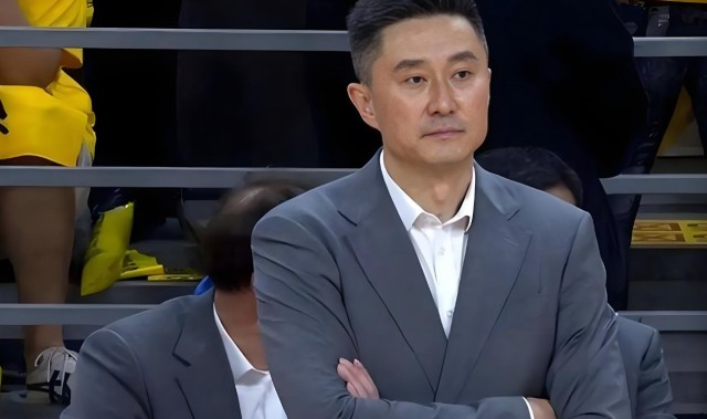 小金体育官方网站-咋了？广东队赢33分！杜锋却被CBA记者吐槽